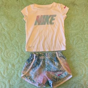 Nike dri-fit 2 piece set